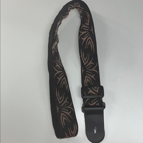Planet Waves Black and Brown guitar strap / preowned adjustable sizing - Picture 6 of 7